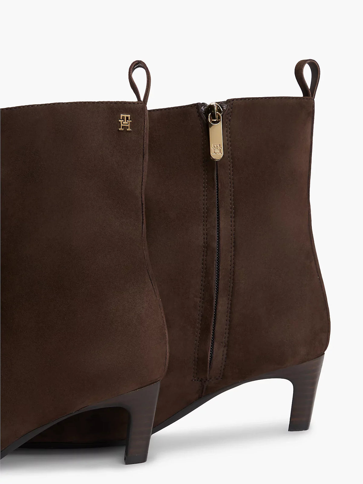 Tommy Hilfiger scarpe donna Stivaletti in pelle scamosciata con tacco kitten
FW0FW09670GUG